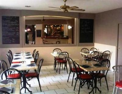 фото отеля Les Platanes Hotel Villeneuve-sur-Lot