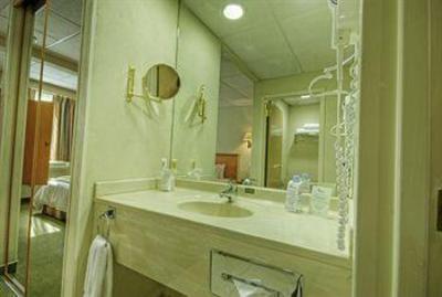 фото отеля Hotel Antarisuite Galerias