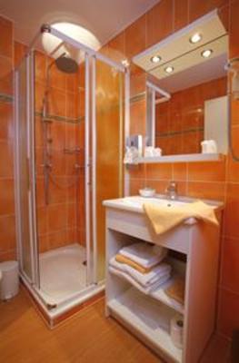 фото отеля Hotel St-Georges Saint-Jean-de-Maurienne