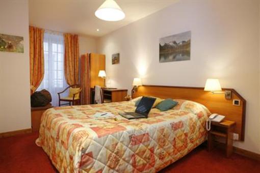 фото отеля Hotel St-Georges Saint-Jean-de-Maurienne