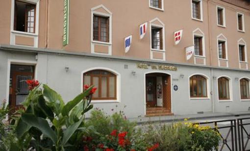 фото отеля Hotel St-Georges Saint-Jean-de-Maurienne
