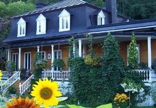 фото отеля Auberge du Sault-a-la-Puce
