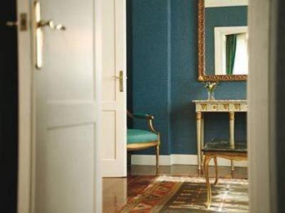 фото отеля NH Gran Hotel