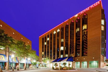 фото отеля Crowne Plaza Hampton Marina