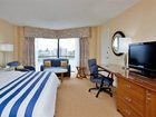 фото отеля Crowne Plaza Hampton Marina