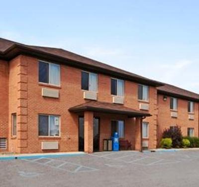 фото отеля Super 8 Motel Fairmont (West Virginia)