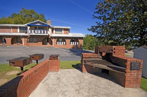 фото отеля Americas Best Value Inn Rockingham
