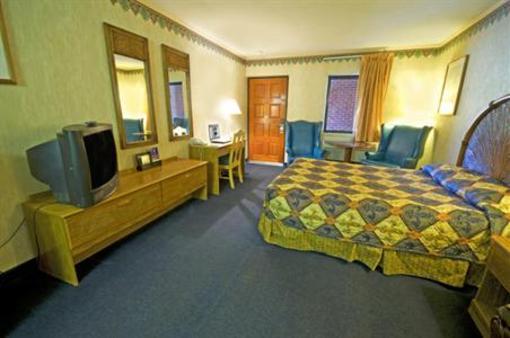 фото отеля Americas Best Value Inn Rockingham