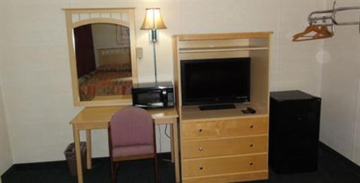 фото отеля Relax Inn Elmira