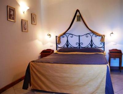 фото отеля Agriturismo Le Rocche San Piero Patti