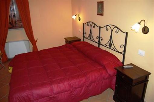 фото отеля Agriturismo Le Rocche San Piero Patti