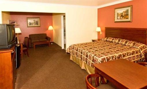 фото отеля The Regency Inn & Suites, Downey
