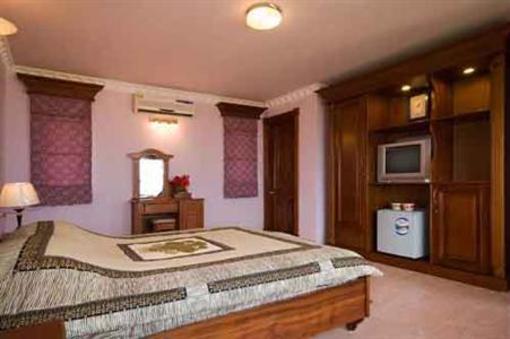 фото отеля Lucky Eden Hotel
