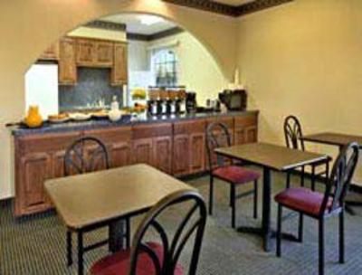 фото отеля Super 8 Motel Montgomery (Texas)