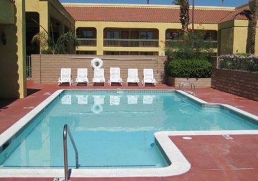 фото отеля Clarion Inn Indio