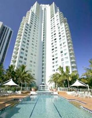 фото отеля Mint Broadbeach - Carmel by the Sea