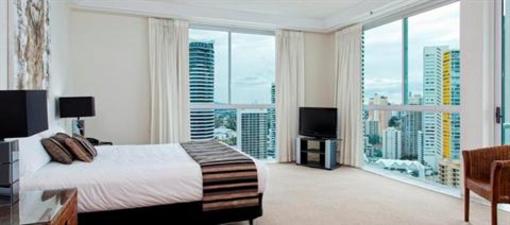 фото отеля Mint Broadbeach - Carmel by the Sea