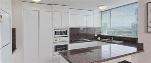 фото отеля Mint Broadbeach - Carmel by the Sea