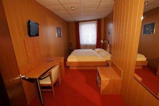 фото отеля Hotel Elbinger Platz