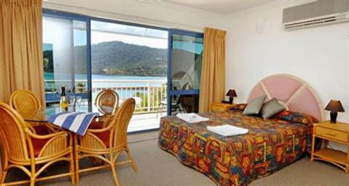 фото отеля Coral Sea Vista Apartments Airlie Beach