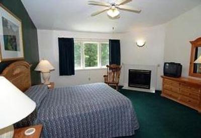 фото отеля Tamarack & Mirror Lake, a Festiva Resort