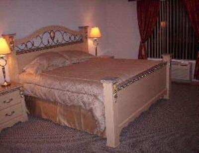 фото отеля Chateau Royale Inn