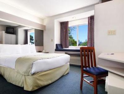 фото отеля Microtel Inn & Suites Richmond Airport