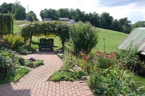 фото отеля Garden Gate Get-A-Way Bed & Breakfast