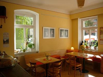 фото отеля Weltcafé Guest House Dresden