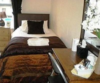 фото отеля Elmswood Guest House