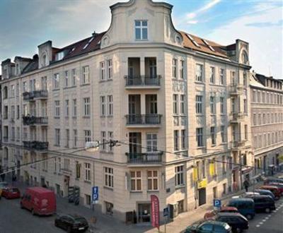 фото отеля Pomaranczarnia Hostel Apartamenty