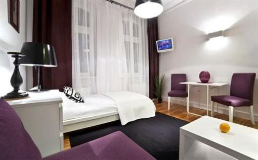 фото отеля Pomaranczarnia Hostel Apartamenty