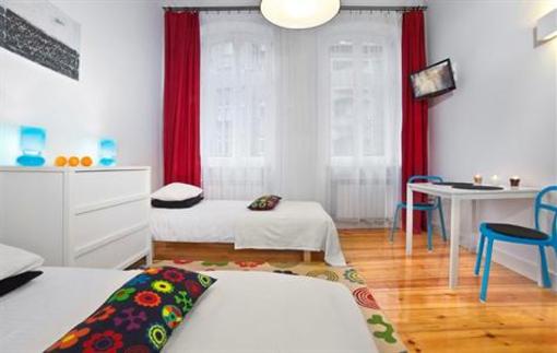 фото отеля Pomaranczarnia Hostel Apartamenty