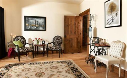 фото отеля Cabin Creek Landing Bed & Breakfast