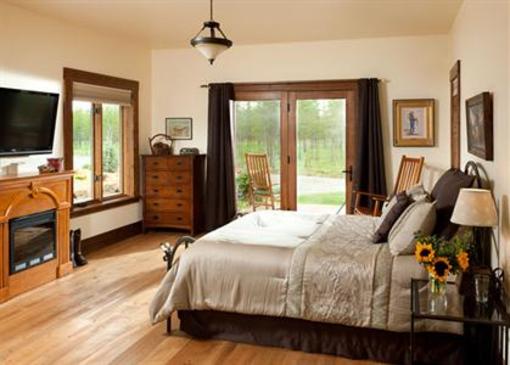 фото отеля Cabin Creek Landing Bed & Breakfast