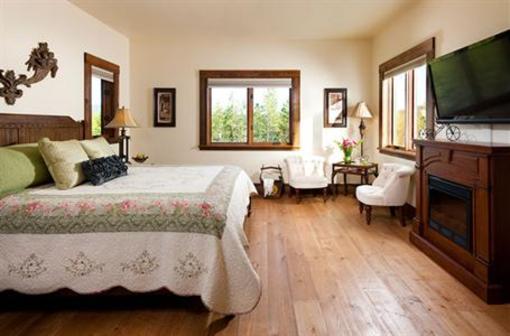 фото отеля Cabin Creek Landing Bed & Breakfast