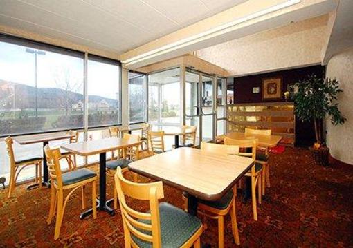 фото отеля Econo Lodge Elmira