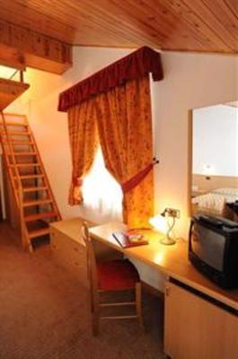 фото отеля Petit Tournalin Hotel Ayas