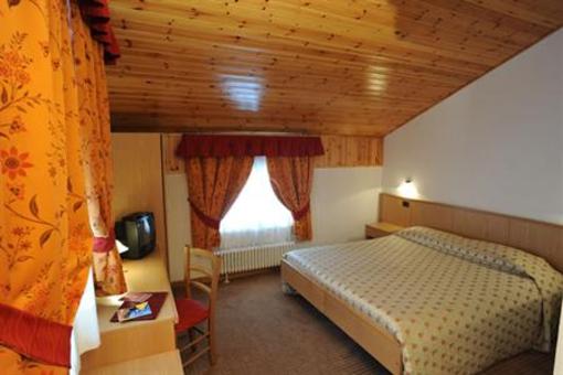 фото отеля Petit Tournalin Hotel Ayas