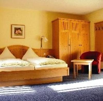фото отеля Gasthof-Hotel Zur Post Samerberg