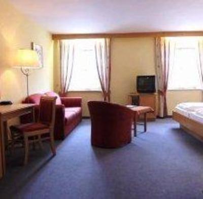фото отеля Gasthof-Hotel Zur Post Samerberg