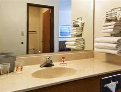 фото отеля Super 8 Motel Memphis Macon Cove Rossville