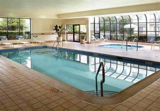 фото отеля Courtyard by Marriott Mt. Laurel