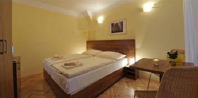 фото отеля Jerome U Zlate Podkovy Apparthouse Hotel Prague