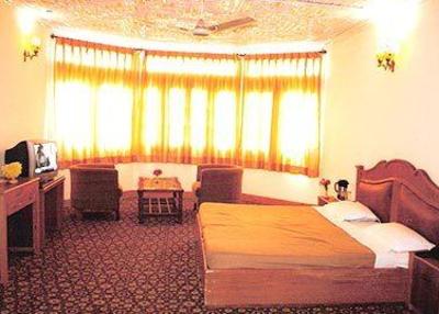 фото отеля Grand Mumtaz Hotel Srinagar