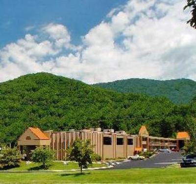 фото отеля Chestnut Tree Inn Cherokee (North Carolina)
