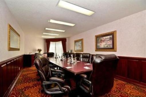 фото отеля Salbasgeon Suites of Corvallis