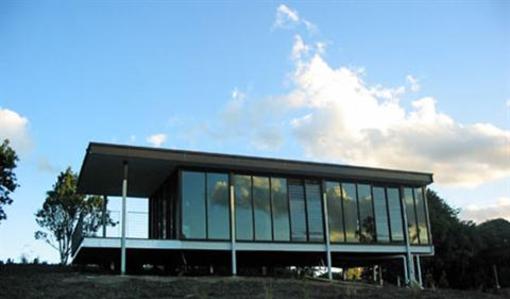 фото отеля Glass on Glasshouse Cottages Caloundra