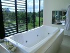 фото отеля Glass on Glasshouse Cottages Caloundra