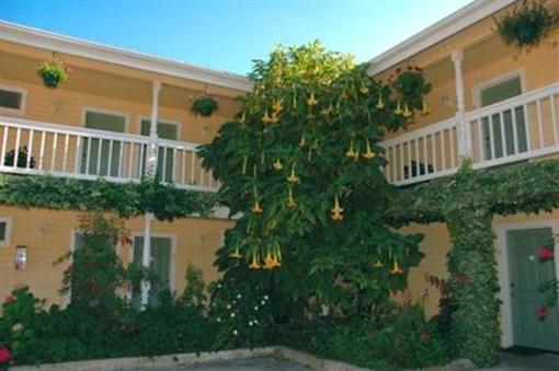 фото отеля Creekside Inn Cambria